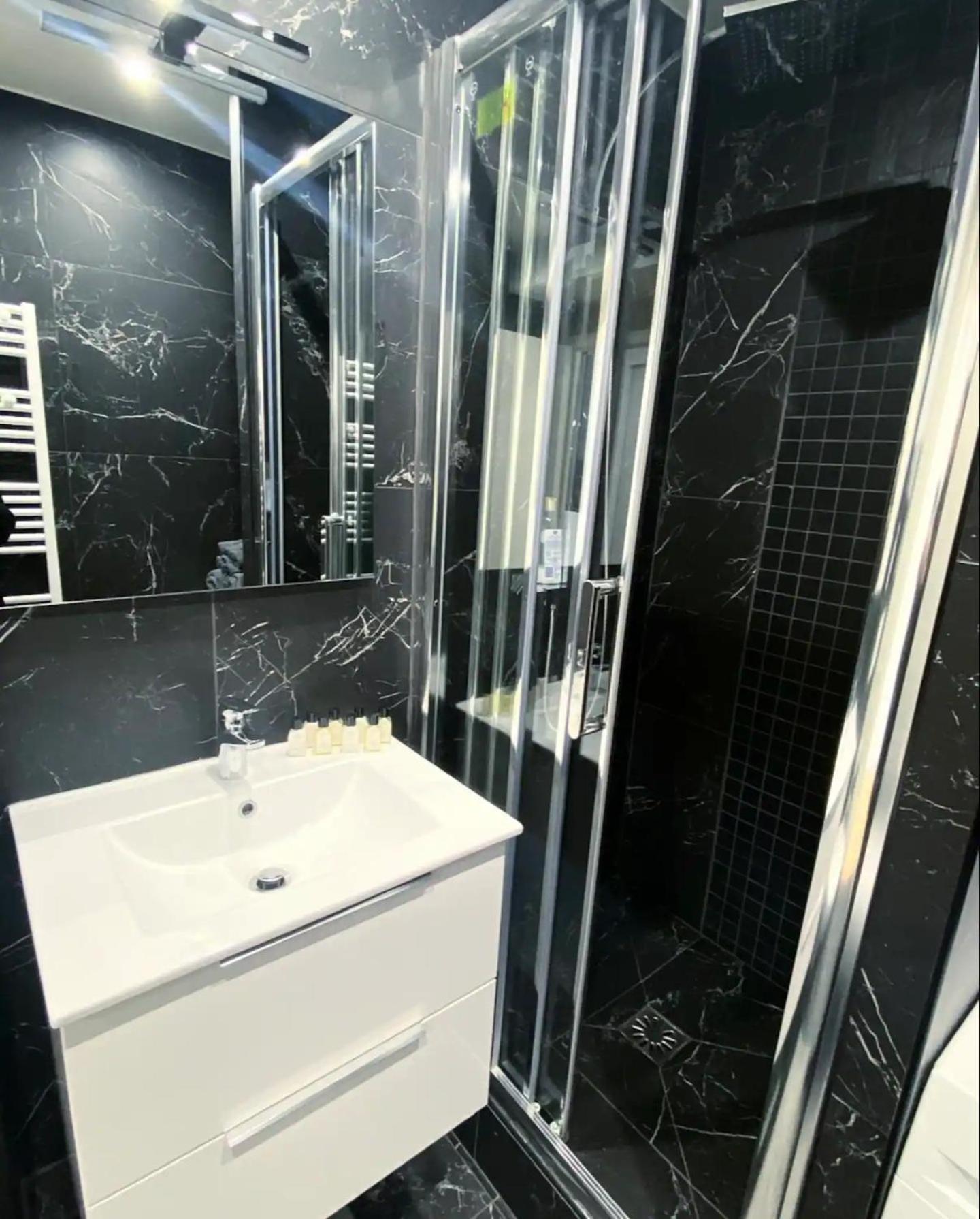 Appartement Cosy - 200m De Paris *